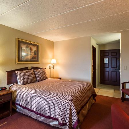 Rodeway Inn Norfolk Dış mekan fotoğraf