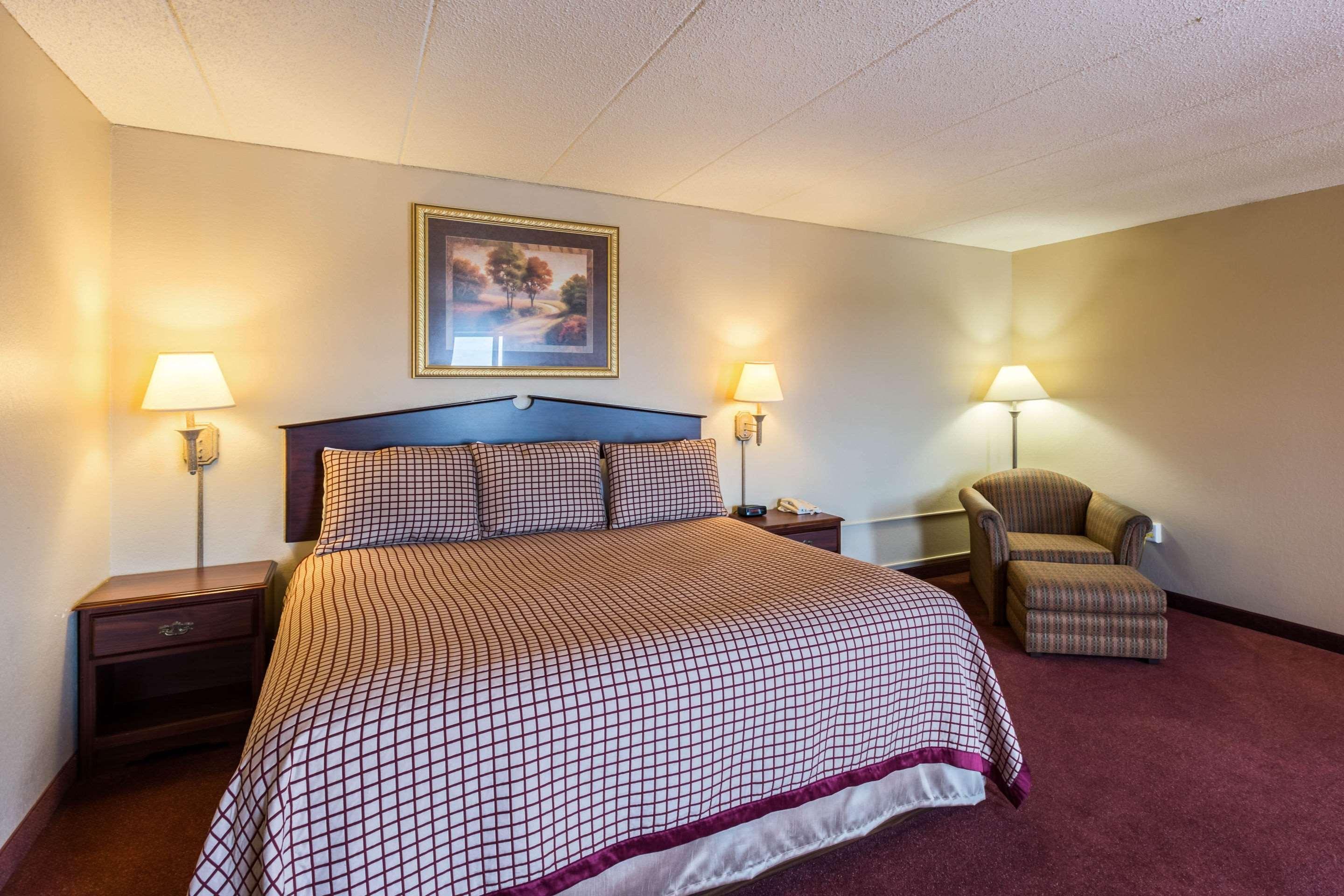 Rodeway Inn Norfolk Dış mekan fotoğraf